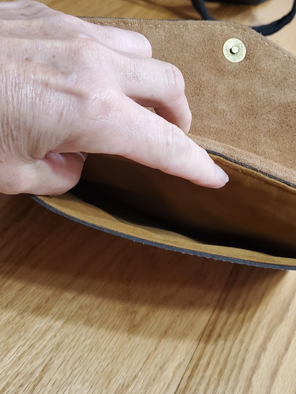 Patricia Nash Tooled Leather Clutch (Florence) - Picture 5 of 5